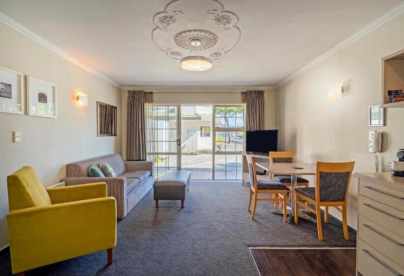 سوییت اجرایی, Silver Fern Rotorua Suites & Spa