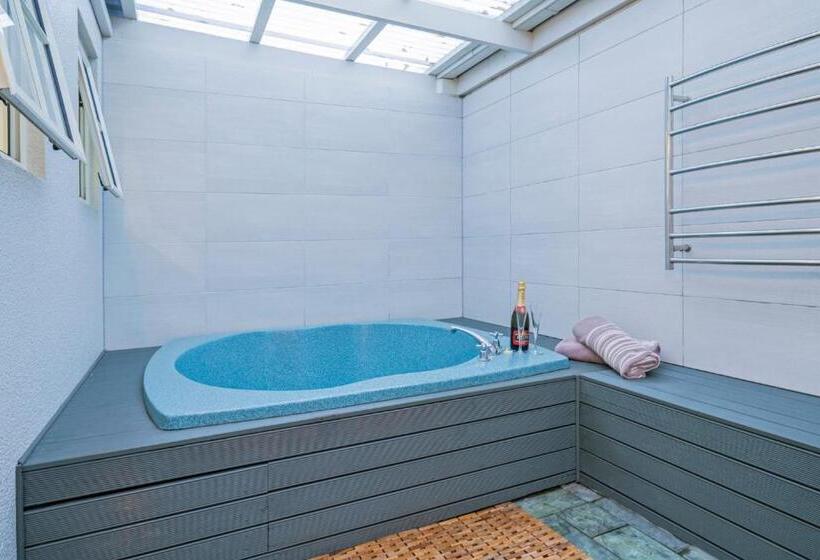 سوییت اجرایی, Silver Fern Rotorua Suites & Spa