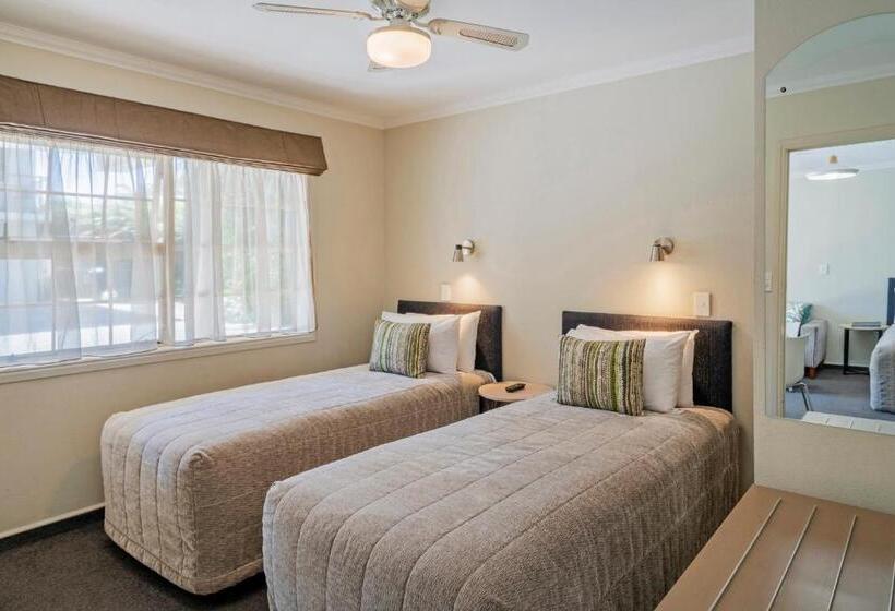 سوییت خانوادگی, Silver Fern Rotorua Suites & Spa