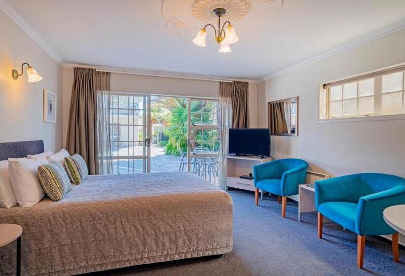 سوییت خانوادگی, Silver Fern Rotorua Suites & Spa