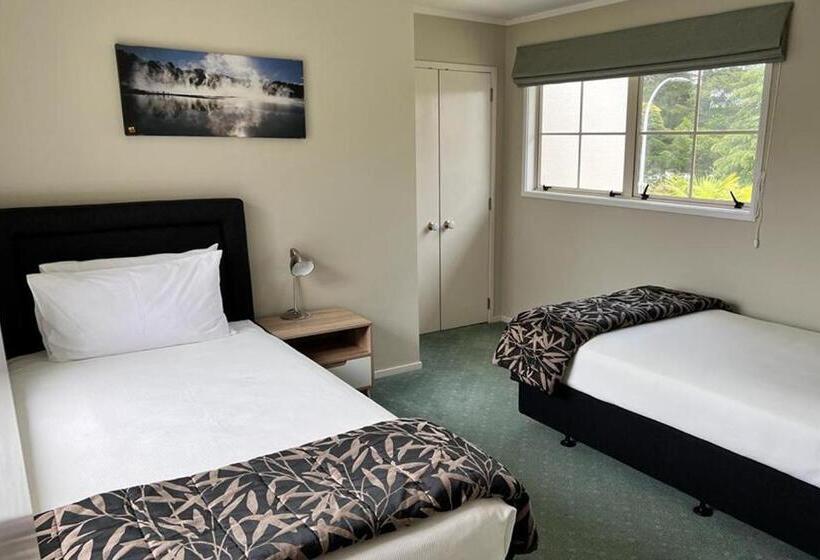 سوییت خانوادگی, Silver Fern Rotorua Suites & Spa