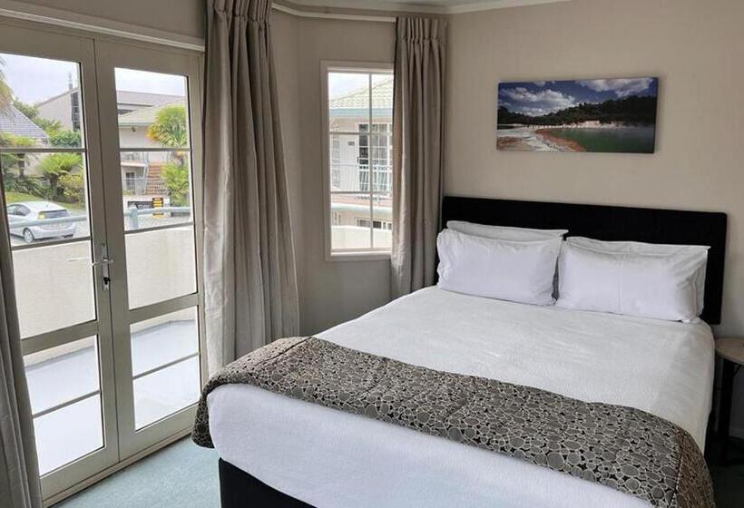 سوییت خانوادگی, Silver Fern Rotorua Suites & Spa