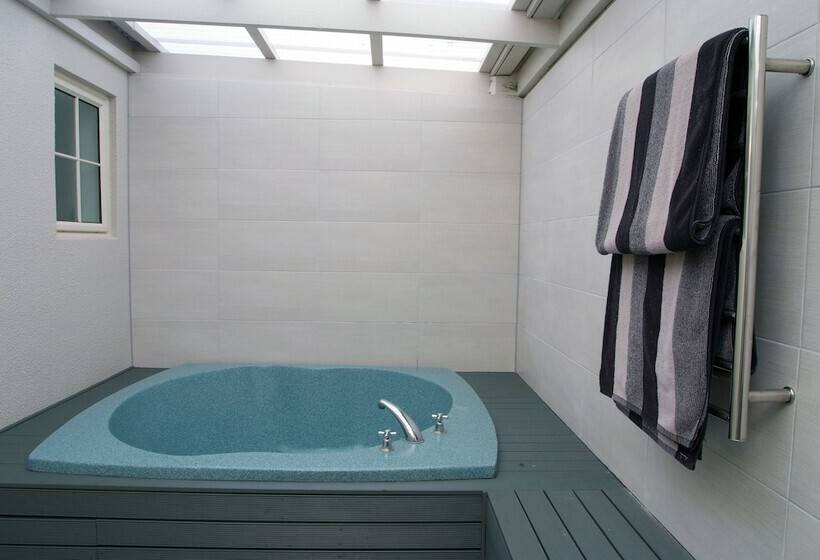 سوییت اجرایی, Silver Fern Rotorua Suites & Spa