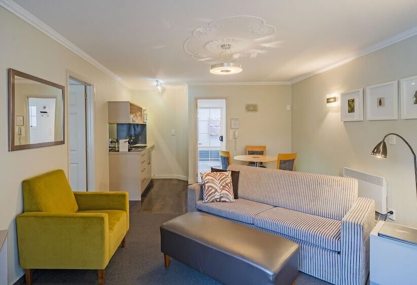 سوییت اجرایی, Silver Fern Rotorua Suites & Spa