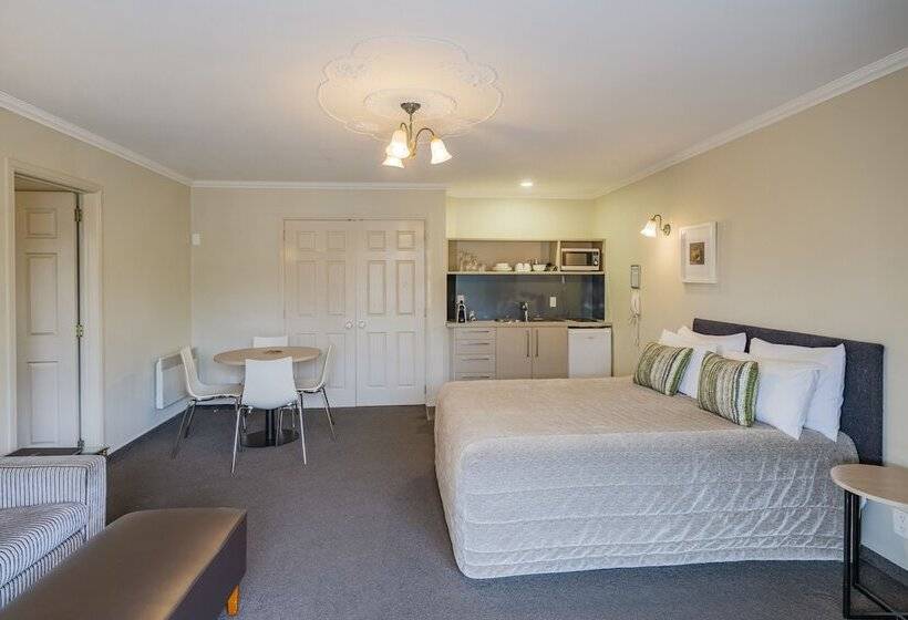 سوییت خانوادگی, Silver Fern Rotorua Suites & Spa