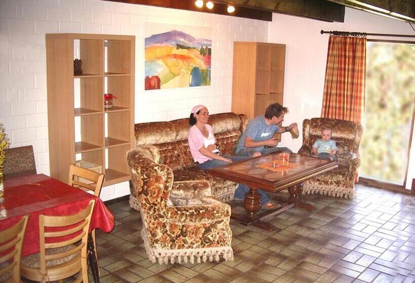דירת 4 חדרים, Typ Dachsbau