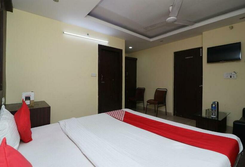اتاق استاندارد, Vaccinated Staff- Oyo 45540 Prakash Inn
