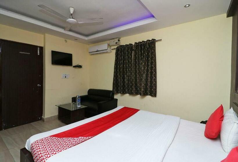 اتاق استاندارد, Vaccinated Staff- Oyo 45540 Prakash Inn