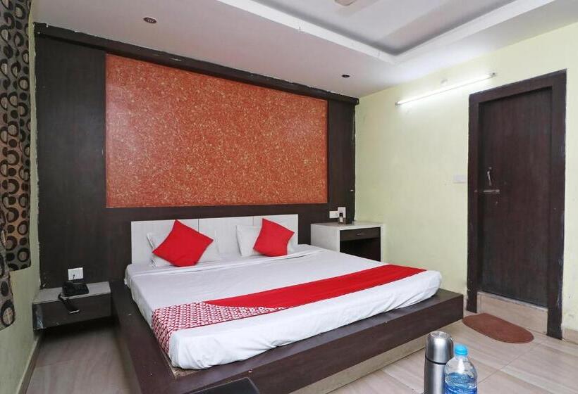 اتاق استاندارد, Vaccinated Staff- Oyo 45540 Prakash Inn