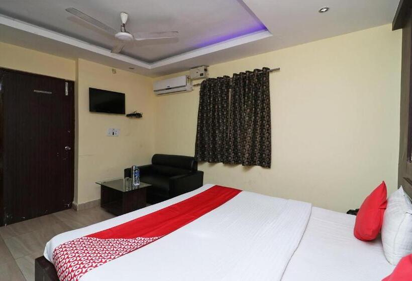 اتاق استاندارد, Vaccinated Staff- Oyo 45540 Prakash Inn
