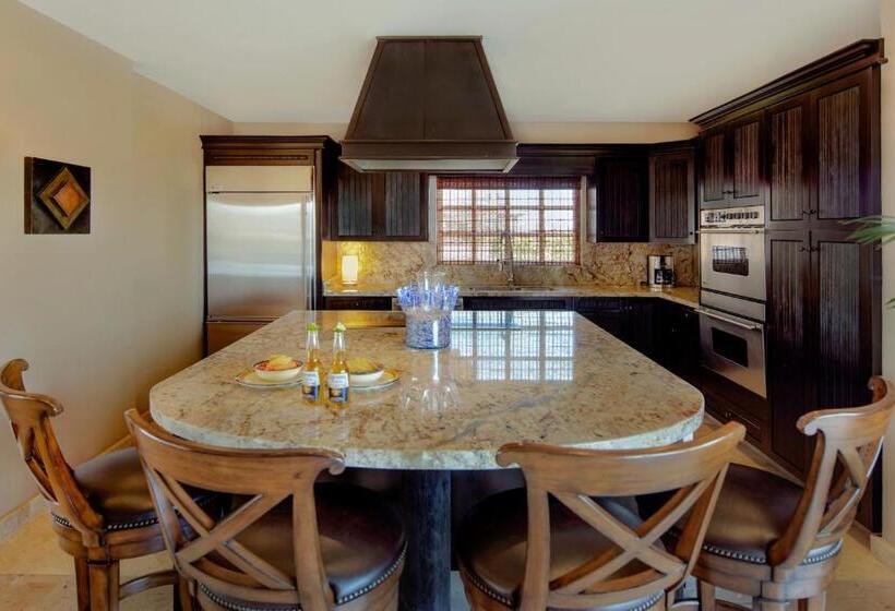 1 Bedroom Penthouse Apartment, Cabo La Estancia