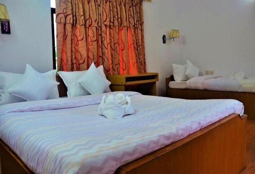 اتاق خانوادگی, Pokhara Star Inn Pvt Ltd