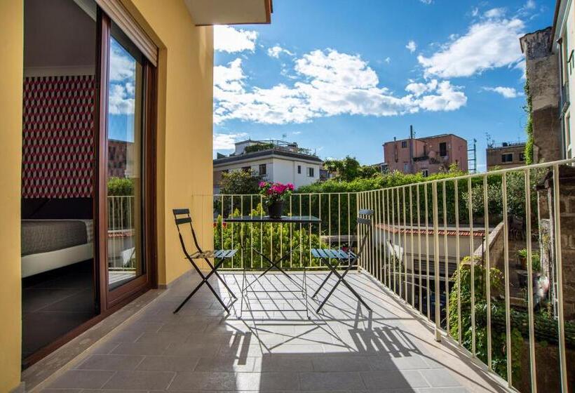اتاق سوپریور با تخت بزرگ, Delle Rose Inn