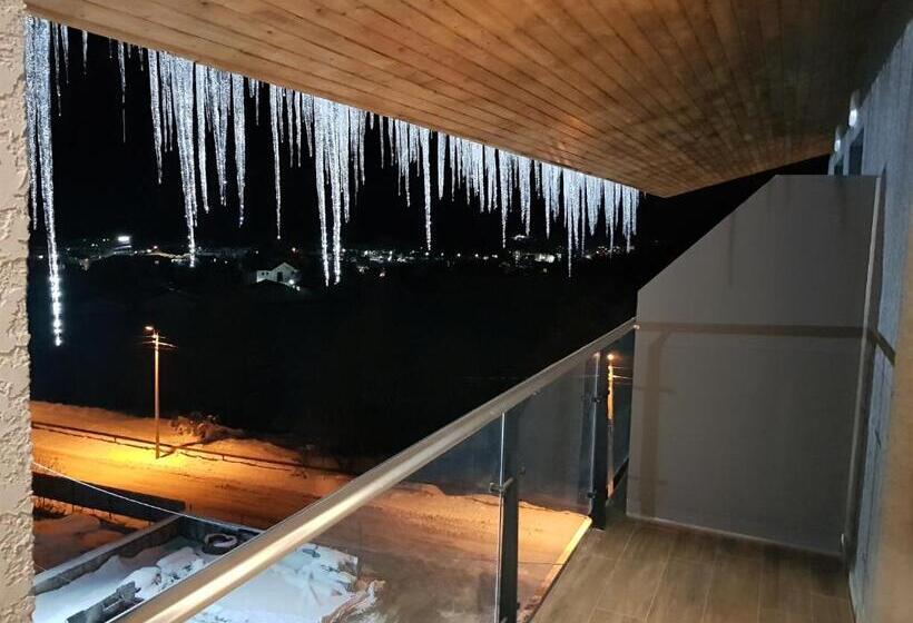 سوییت جونیور, Crystal Resort