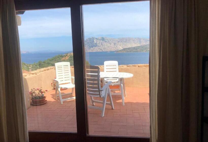 آپارتمان 2 خوابه با چشم‌انداز دریا, Villaggio Est A Capo Coda Cavallo San Teodoro