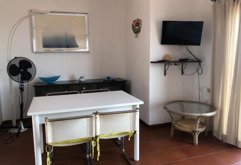 آپارتمان 2 خوابه با چشم‌انداز دریا, Villaggio Est A Capo Coda Cavallo San Teodoro