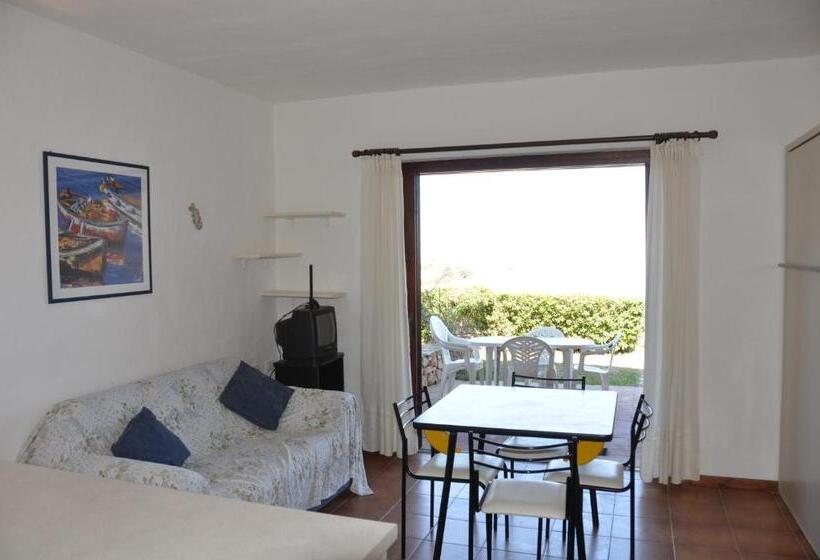 آپارتمان 1 خوابه با چشم‌انداز دریا, Villaggio Est A Capo Coda Cavallo San Teodoro