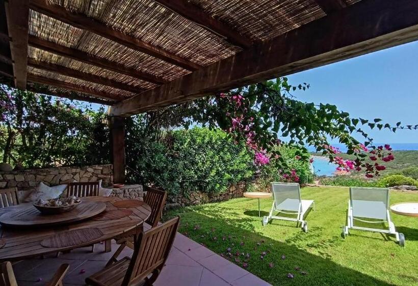 آپارتمان 3 خوابه با چشم‌انداز دریا, Villaggio Est A Capo Coda Cavallo San Teodoro