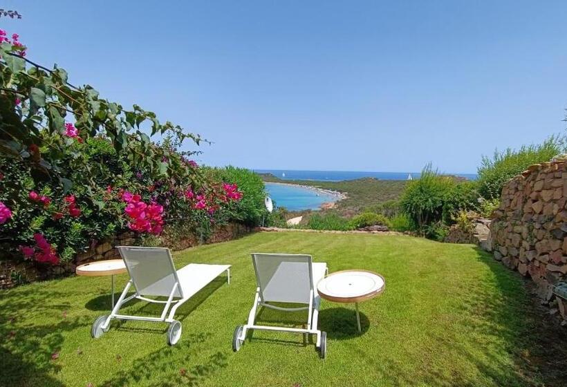 آپارتمان 3 خوابه با چشم‌انداز دریا, Villaggio Est A Capo Coda Cavallo San Teodoro