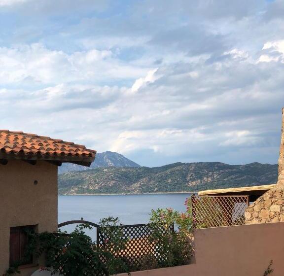استودیوی استاندارد, Villaggio Est A Capo Coda Cavallo San Teodoro