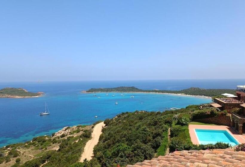 استودیوی سوپریور, Villaggio Est A Capo Coda Cavallo San Teodoro