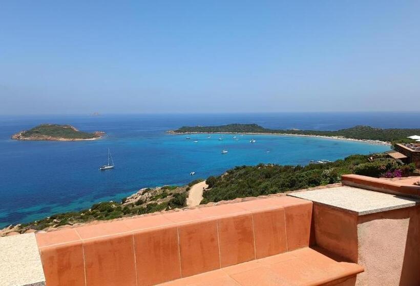 استودیوی سوپریور, Villaggio Est A Capo Coda Cavallo San Teodoro