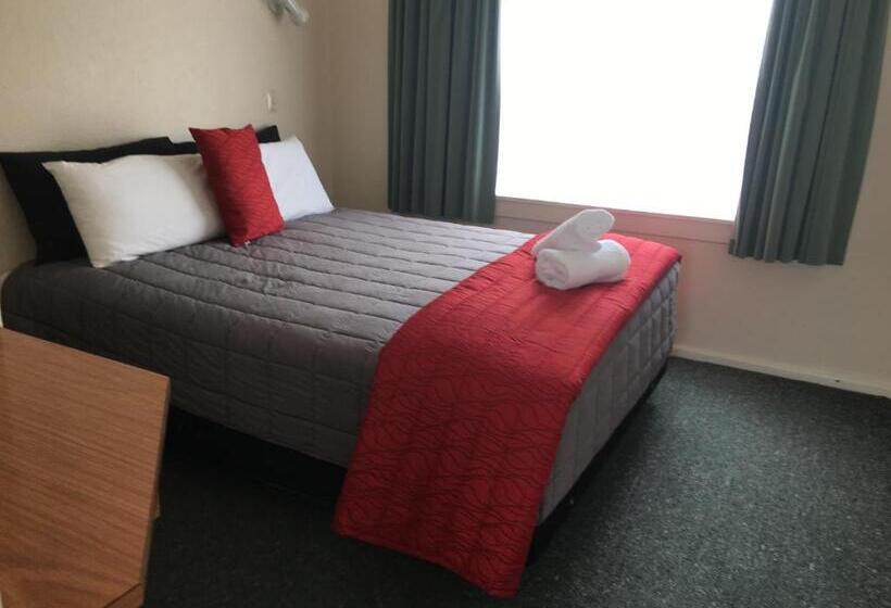 استودیوی استاندارد, Ascot Oamaru Motel