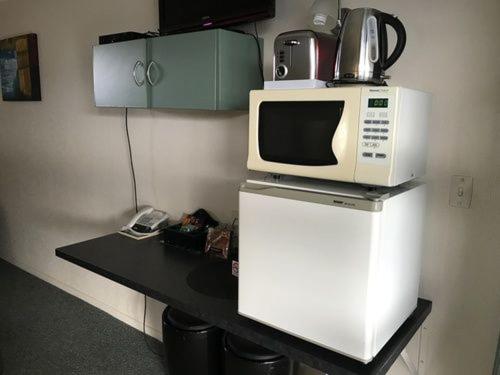 استودیوی استاندارد, Ascot Oamaru Motel