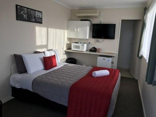 استودیوی استاندارد, Ascot Oamaru Motel
