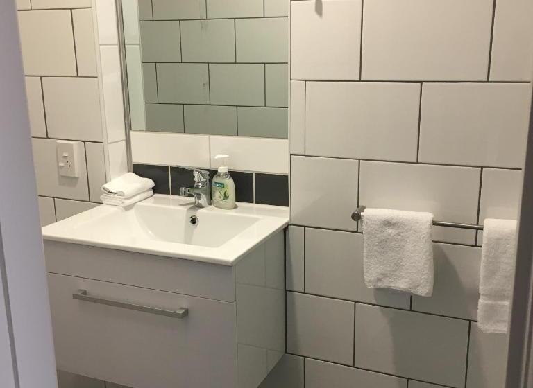 استودیوی لوکس, Ascot Oamaru Motel
