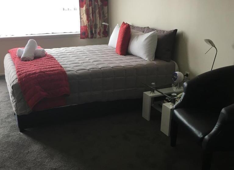 استودیوی لوکس, Ascot Oamaru Motel