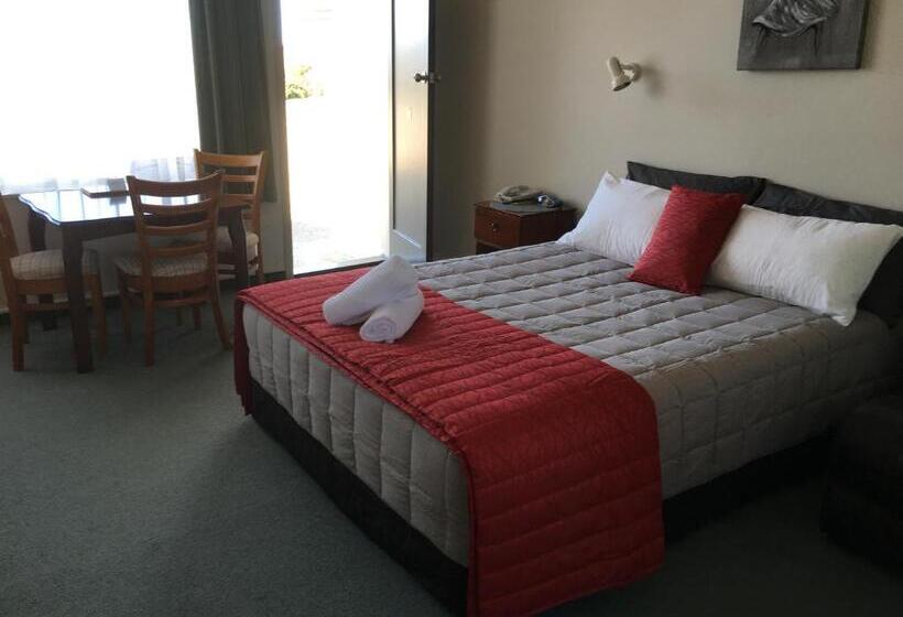 استودیوی لوکس, Ascot Oamaru Motel