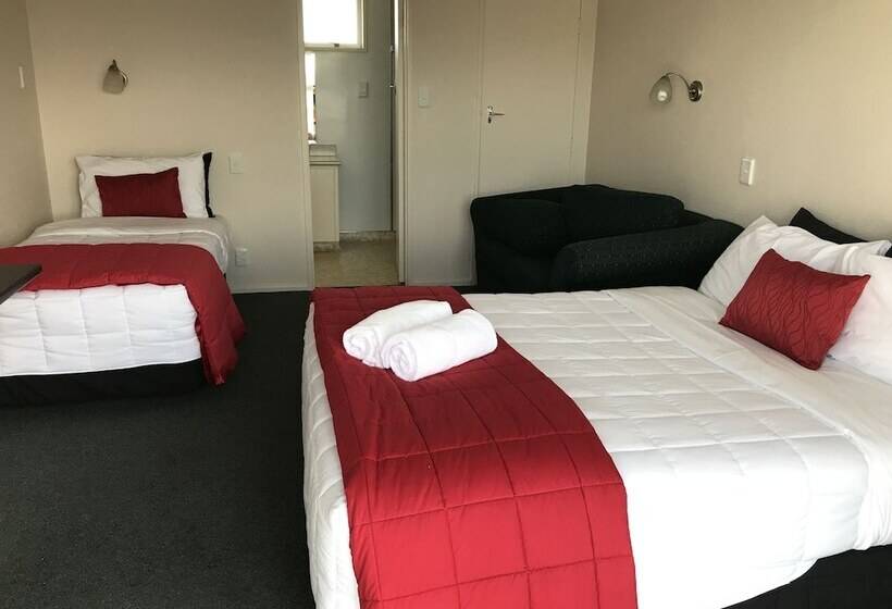 استودیوی استاندارد, Ascot Oamaru Motel
