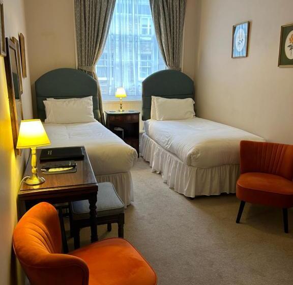 اتاق استاندارد, Corinium Hotel & Restaurant