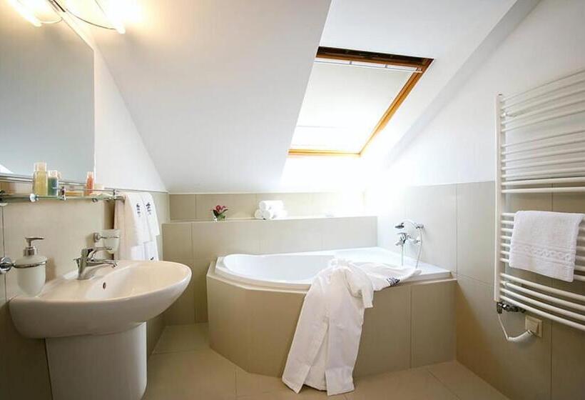اتاق استاندارد, Gourmet Hotel Villa Patriot