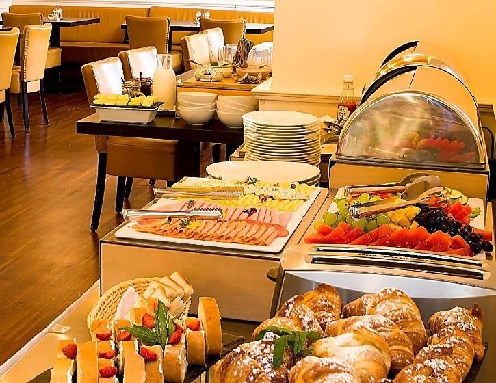 اتاق لوکس, Gourmet Hotel Villa Patriot