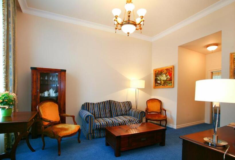 سوئیت 2 خوابه, Gourmet Hotel Villa Patriot