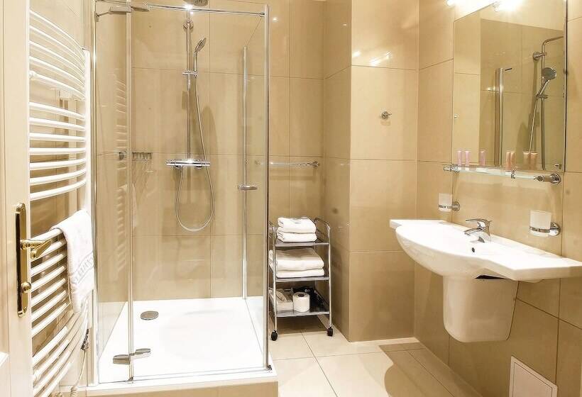 اتاق استاندارد, Gourmet Hotel Villa Patriot