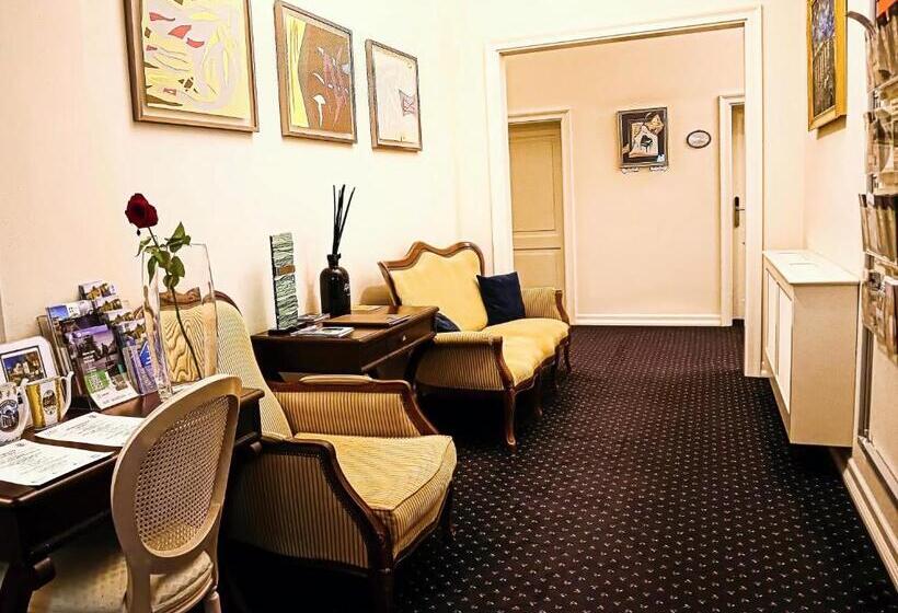 سوئیت 2 خوابه, Gourmet Hotel Villa Patriot