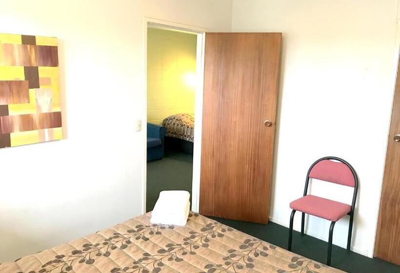 سوئیت خانوادگی اقتصادی, Greenview Motel
