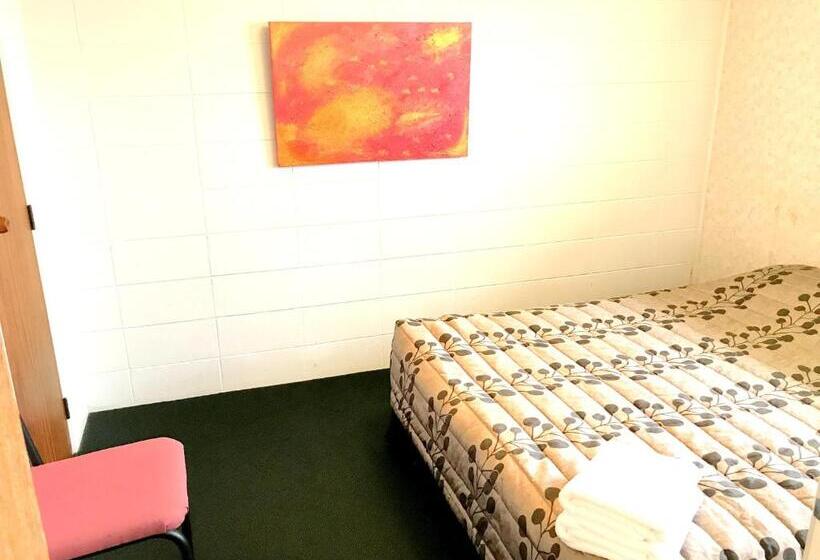 سوئیت خانوادگی اقتصادی, Greenview Motel