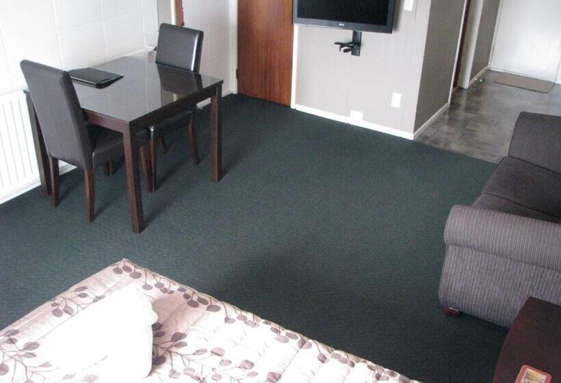 استودیوی استاندارد, Greenview Motel