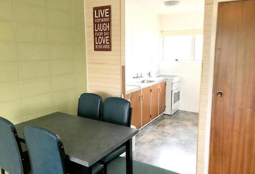 اتاق کلاسیک خانوادگی, Greenview Motel