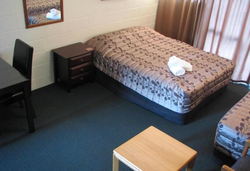 استودیوی استاندارد, Greenview Motel