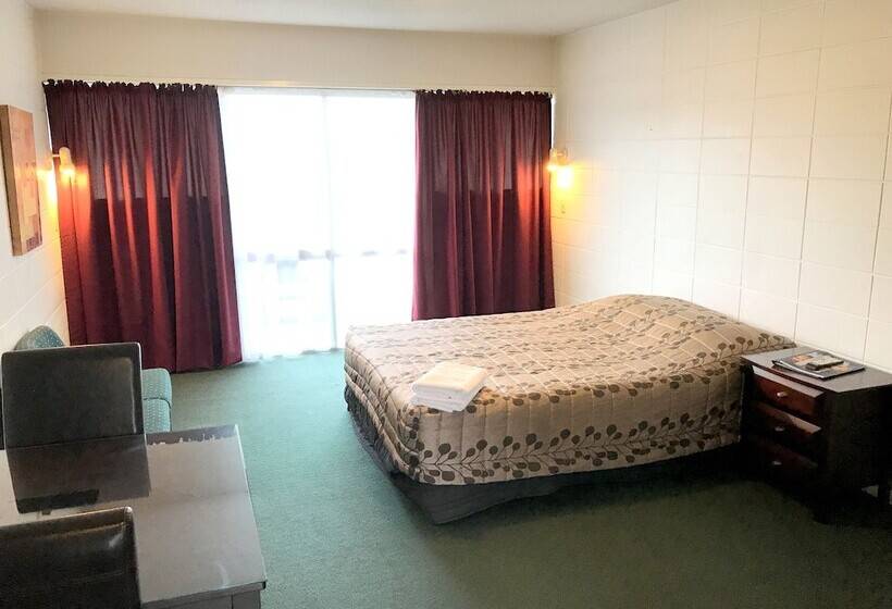 استودیوی استاندارد, Greenview Motel