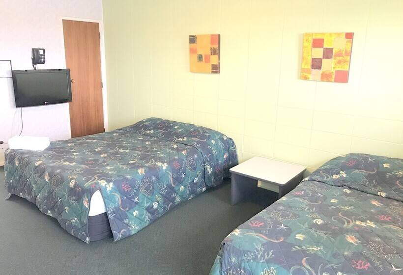 Economy Studio, Greenview Motel