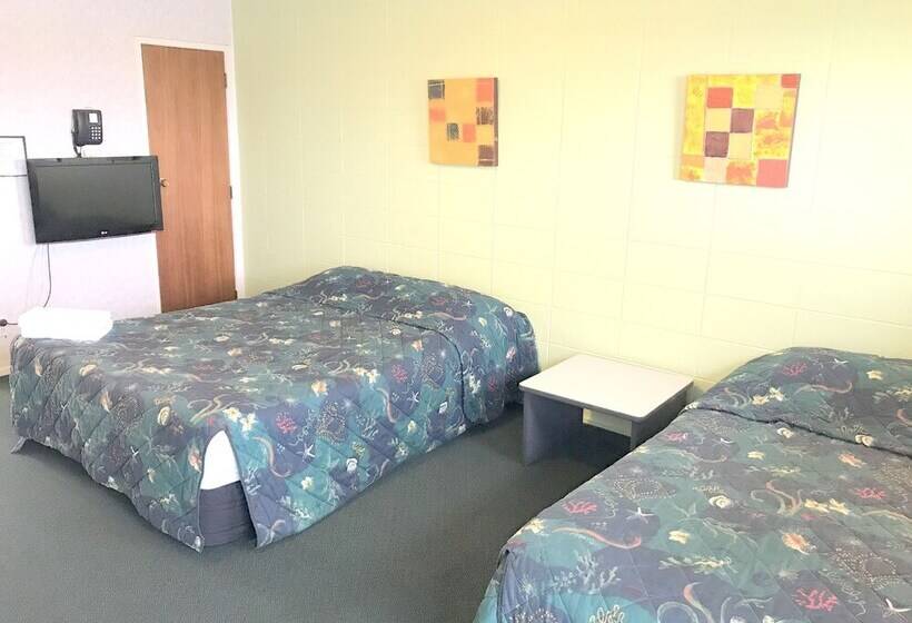 Economy Studio, Greenview Motel