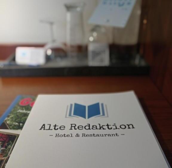 اتاق راحتی, Alte Redaktion