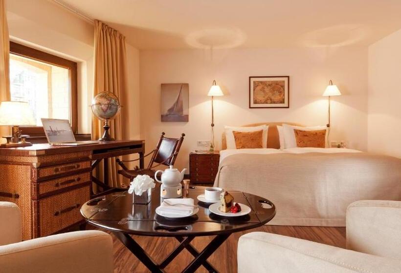 اتاق اجرایی, Abion Villa Suites