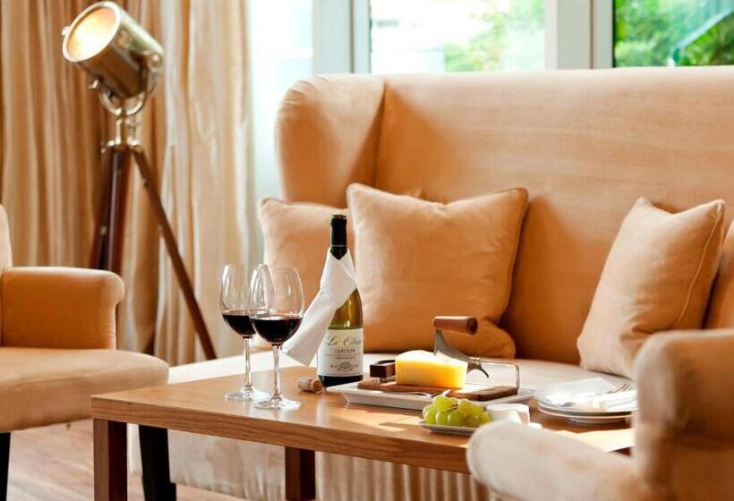سوییت, Abion Villa Suites